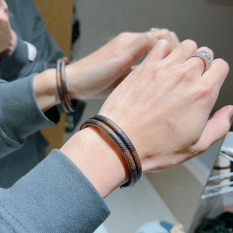 Minimalist Gucci Bracelets 245237