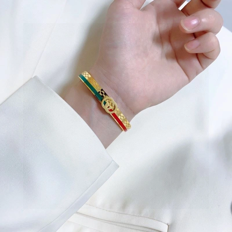 Sporty Gucci Bracelets 245234