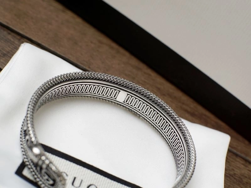 Gucci Bracelets SmoothTexture 245252