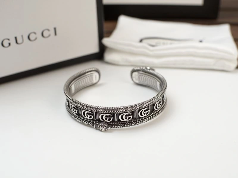 Gucci Bracelets SmoothTexture 245252