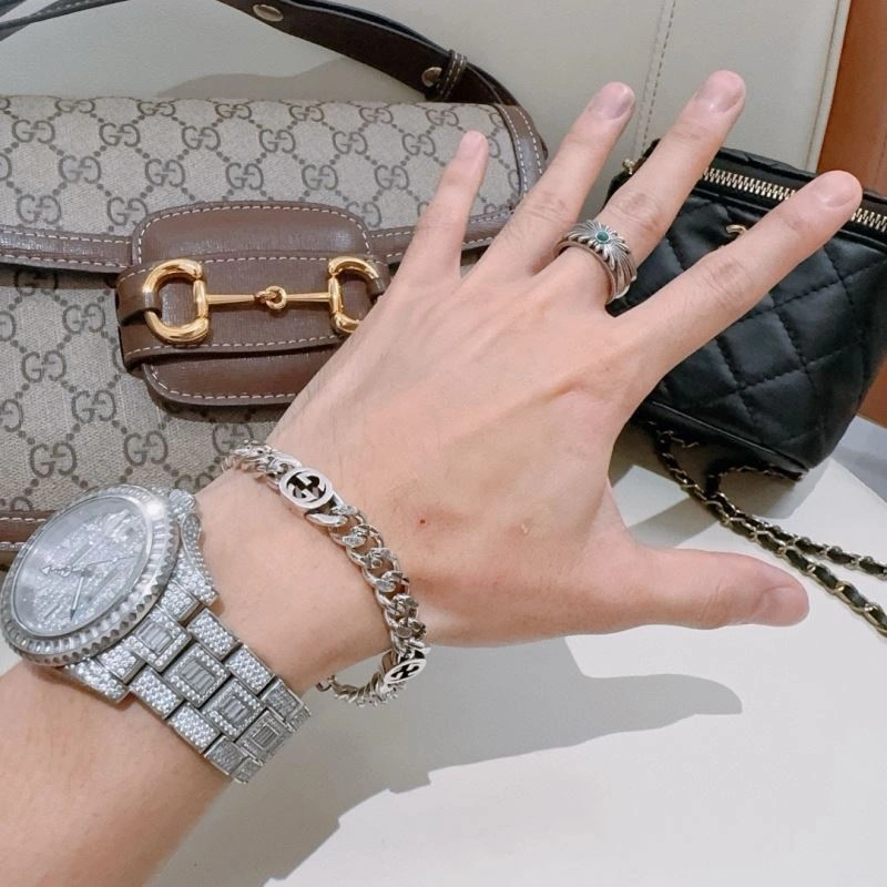 Snug Gucci Bracelets 245180