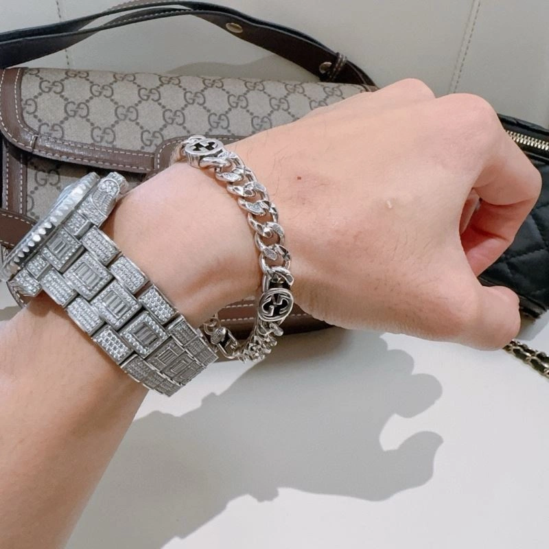 Snug Gucci Bracelets 245180