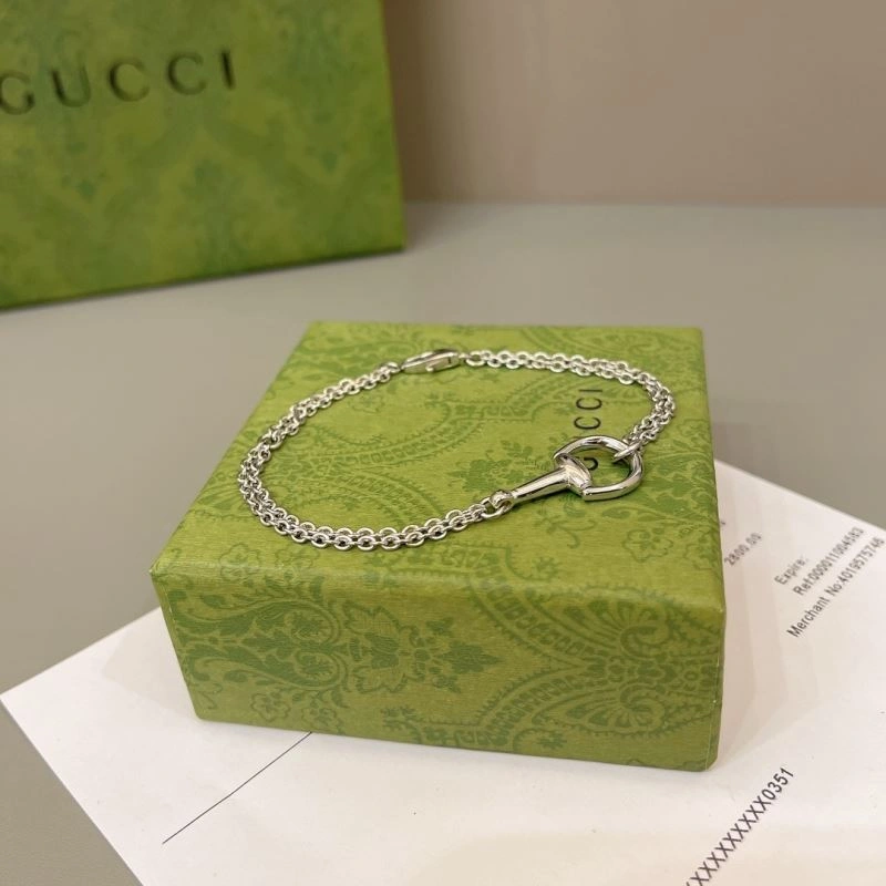 Lightweight Gucci Bracelets 244916