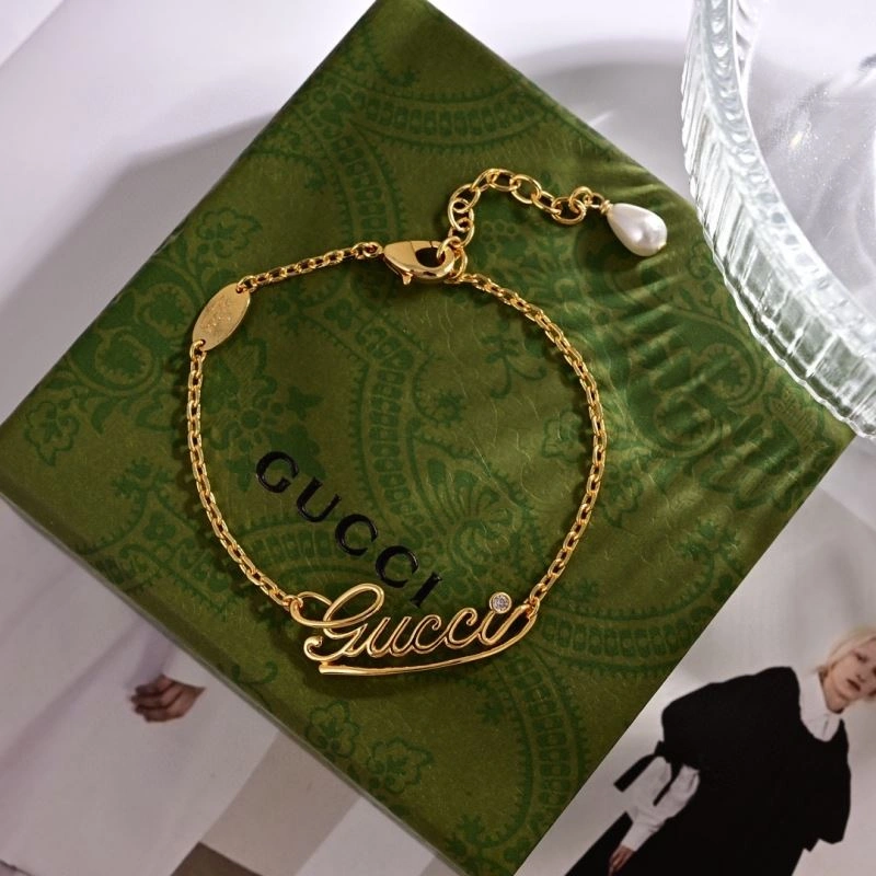 Elegant Gucci Bracelets 244917