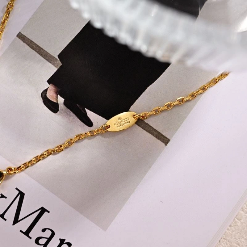 Elegant Gucci Bracelets 244917