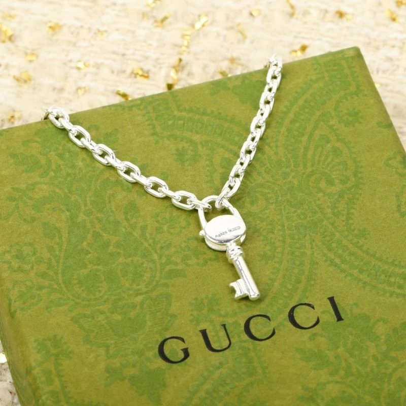 Chic Gucci Bracelets 244651