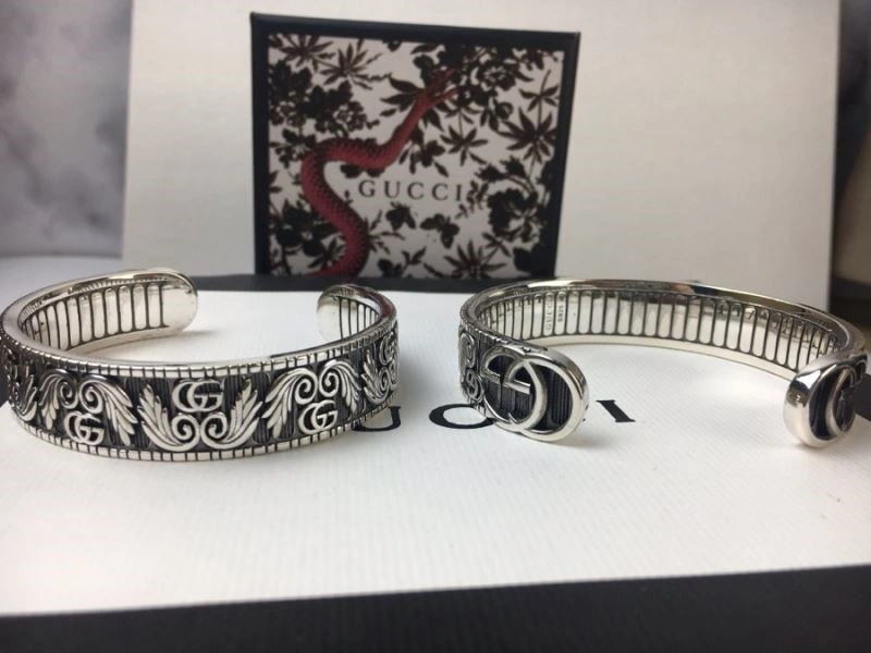 SmoothTexture Gucci Bracelets 244643