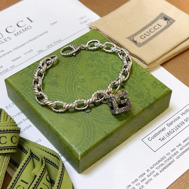 Comfortable Gucci Bracelets 244629