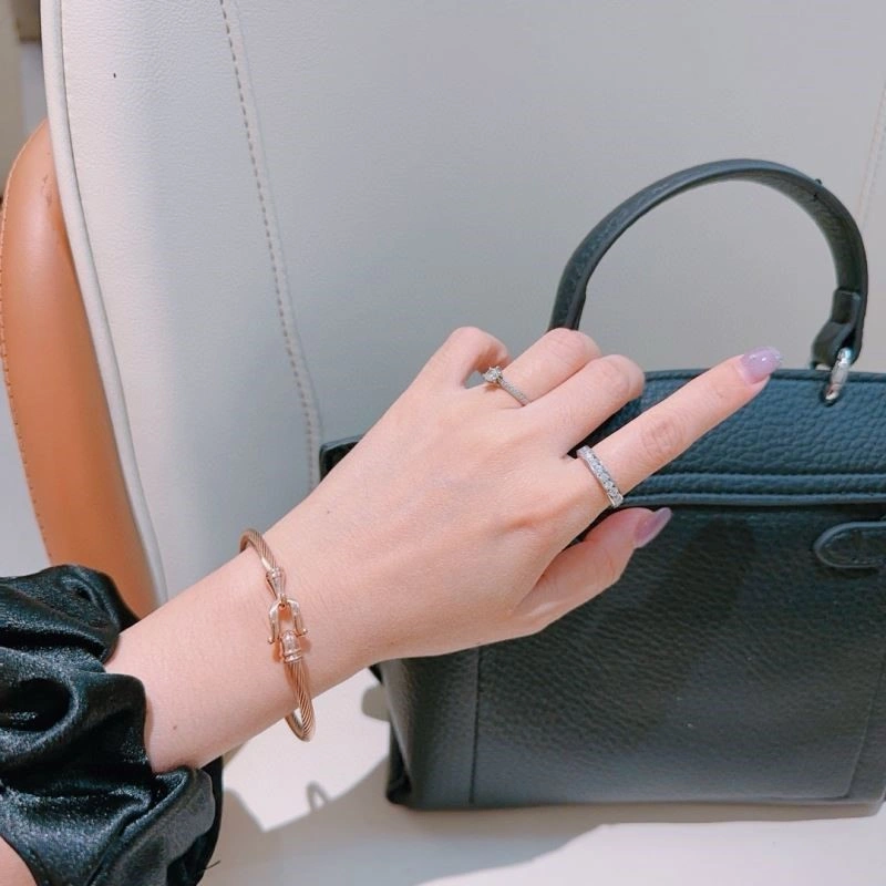 TechFriendly Gucci Bracelets 244628