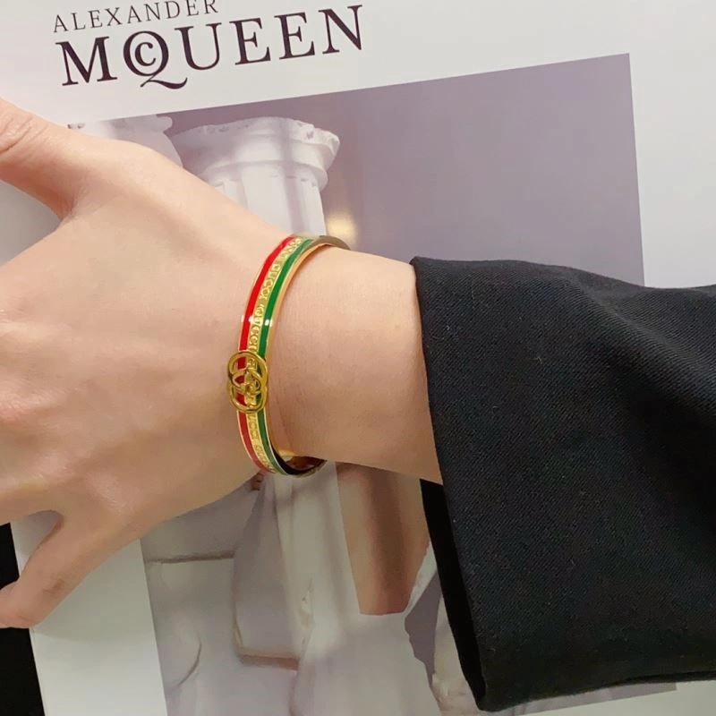 EyeCatching Gucci Bracelets 244604