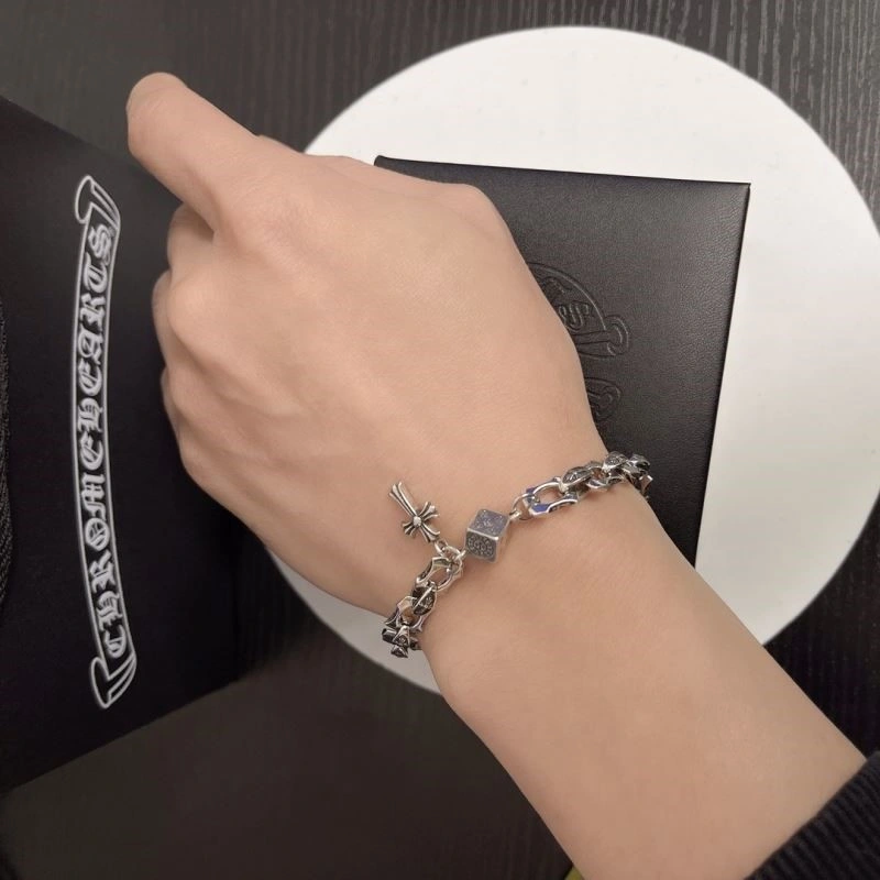 RelaxedFit Gucci Bracelets 244626