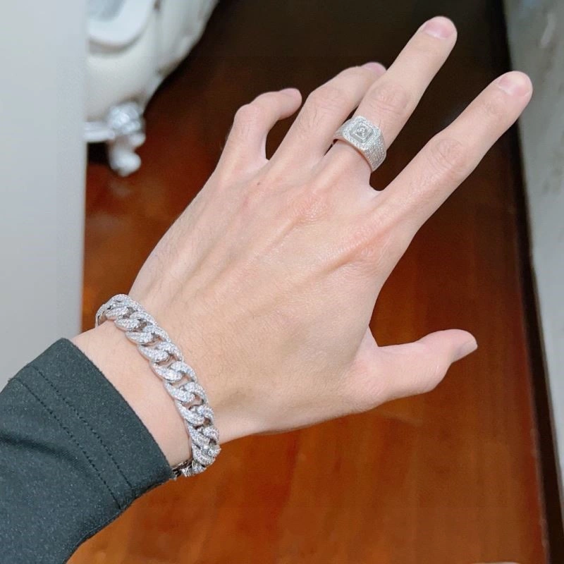 ModernLook Gucci Bracelets 244616