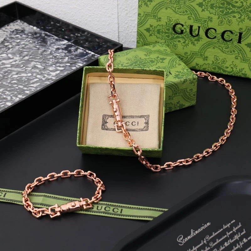 Supportive Gucci Bracelets 244434