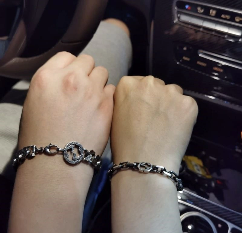 Sleek Gucci Bracelets 244450