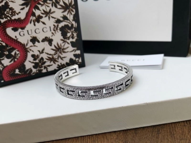 Comfortable Gucci Bracelets 244391