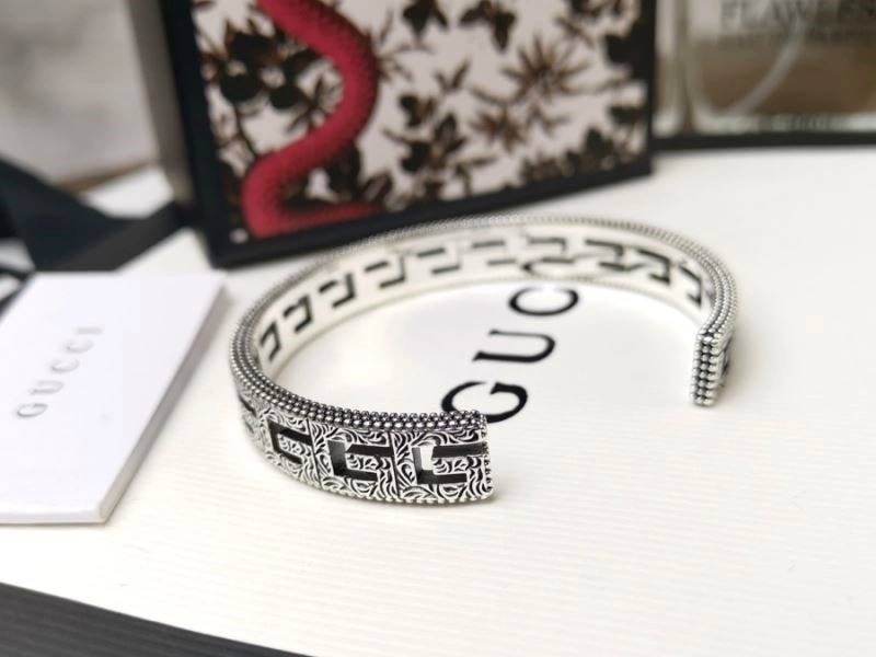 Comfortable Gucci Bracelets 244391