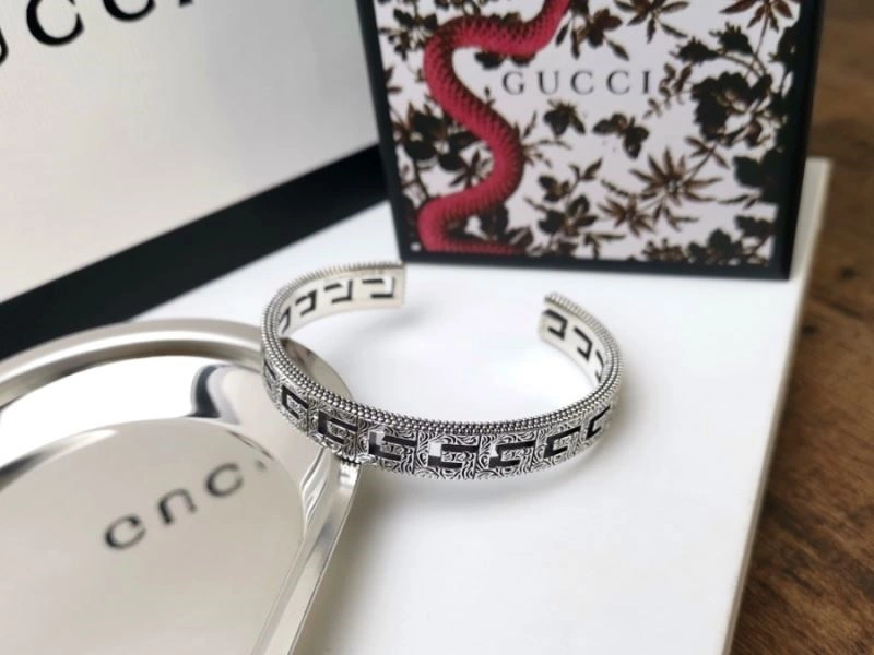 Comfortable Gucci Bracelets 244391