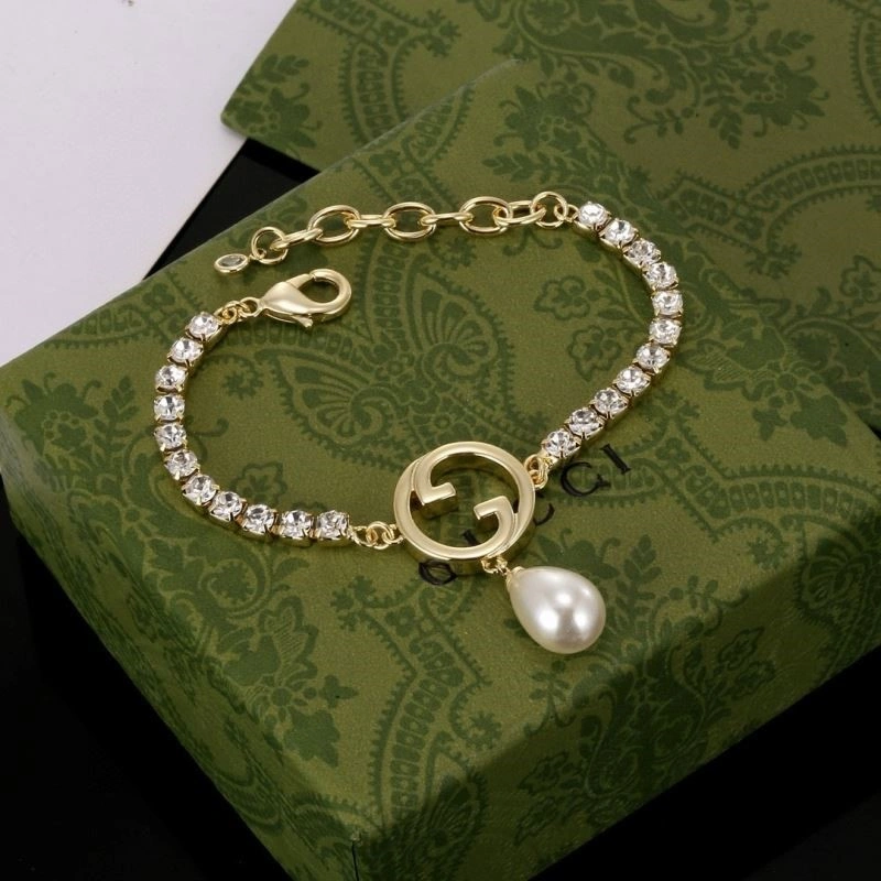 Tailored Gucci Bracelets 244389