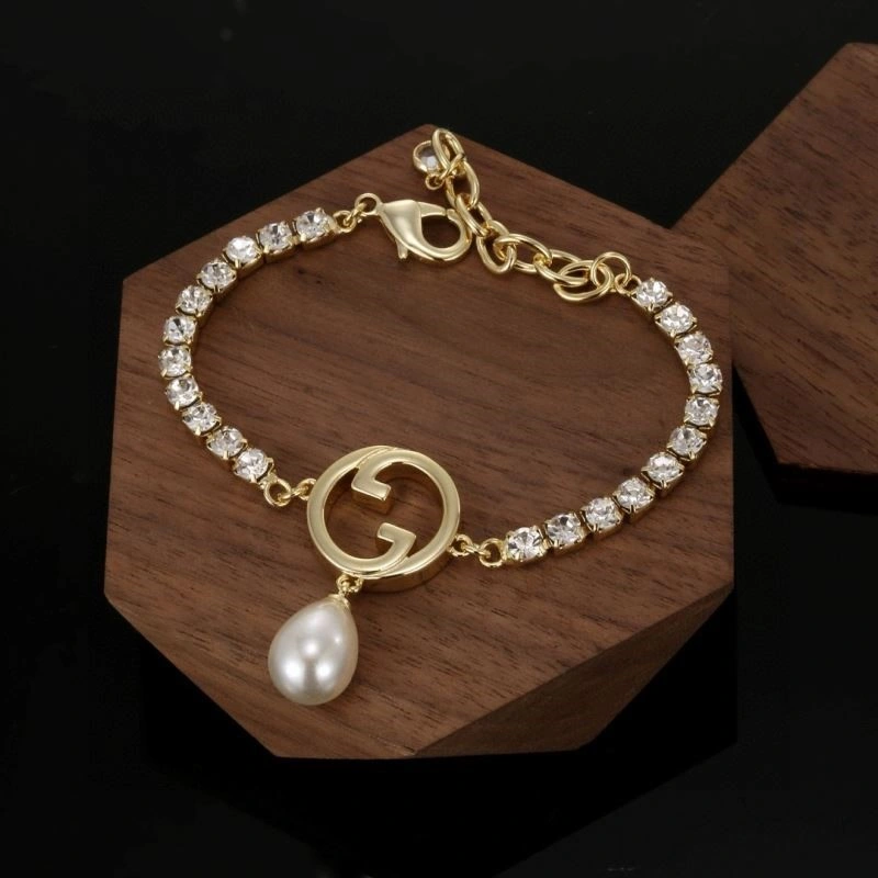 Tailored Gucci Bracelets 244389