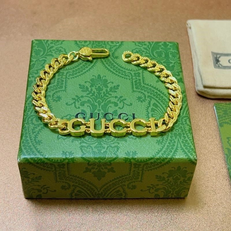 Sporty Gucci Bracelets 244359