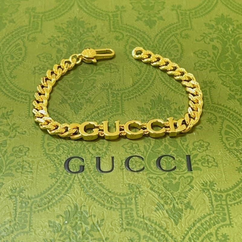 Sporty Gucci Bracelets 244359