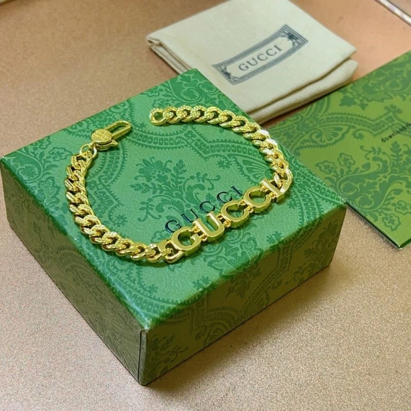 Sporty Gucci Bracelets 244359