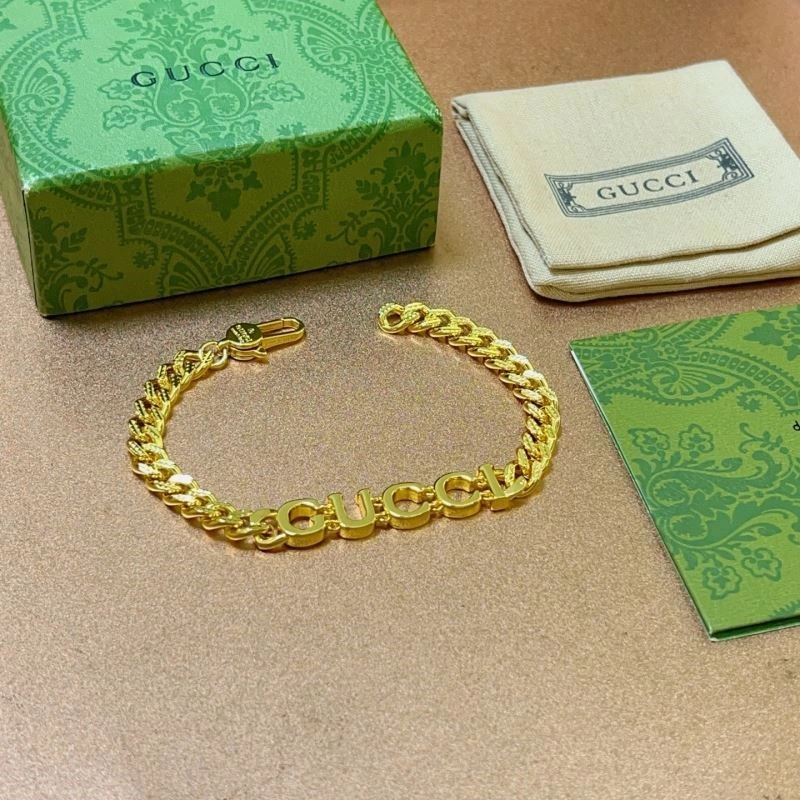 Sporty Gucci Bracelets 244359