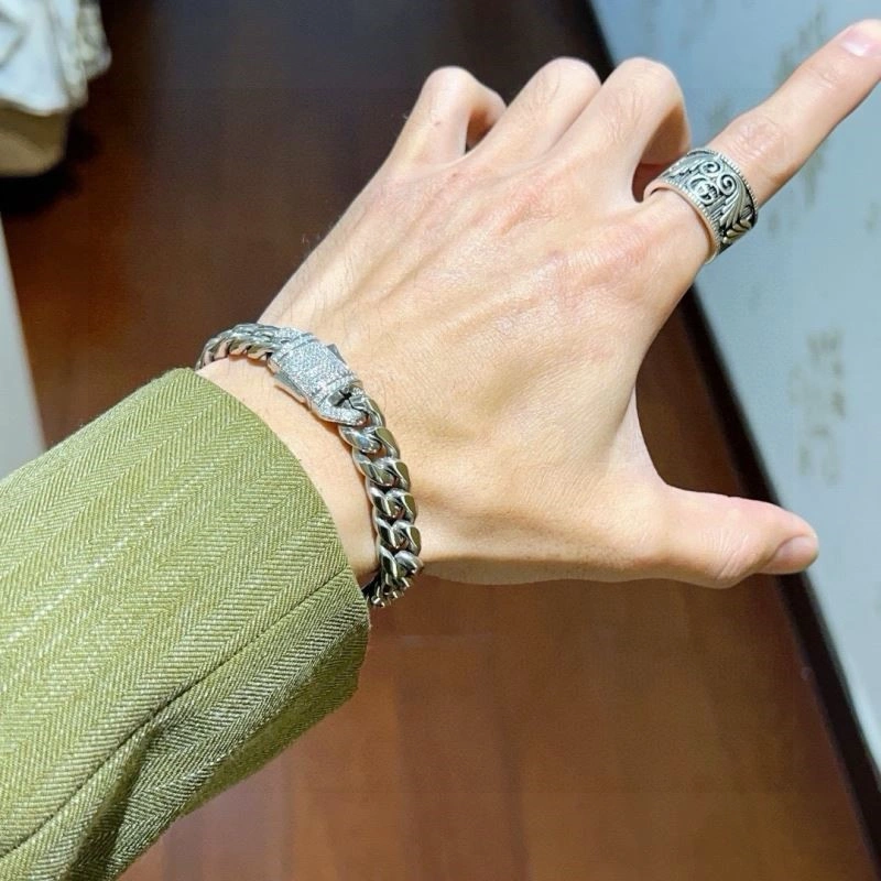 RelaxedFit Gucci Bracelets 244366