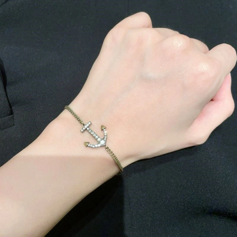 RelaxedFit Gucci Bracelets 244183