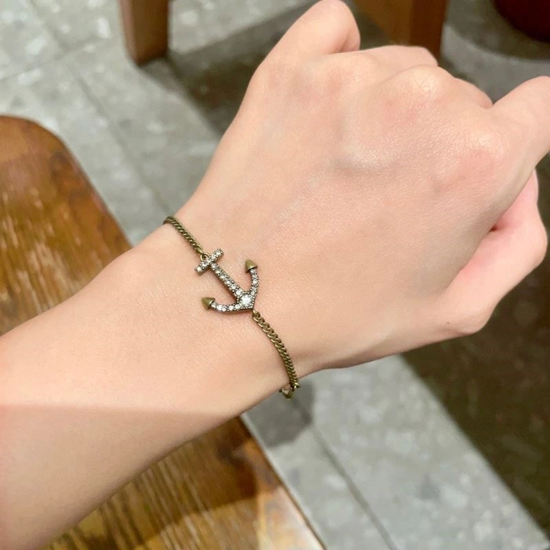 RelaxedFit Gucci Bracelets 244183