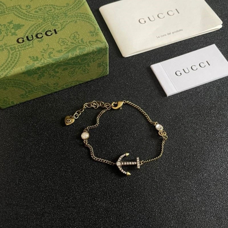 RelaxedFit Gucci Bracelets 244183