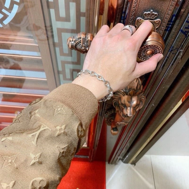 Minimalist Gucci Bracelets 244167