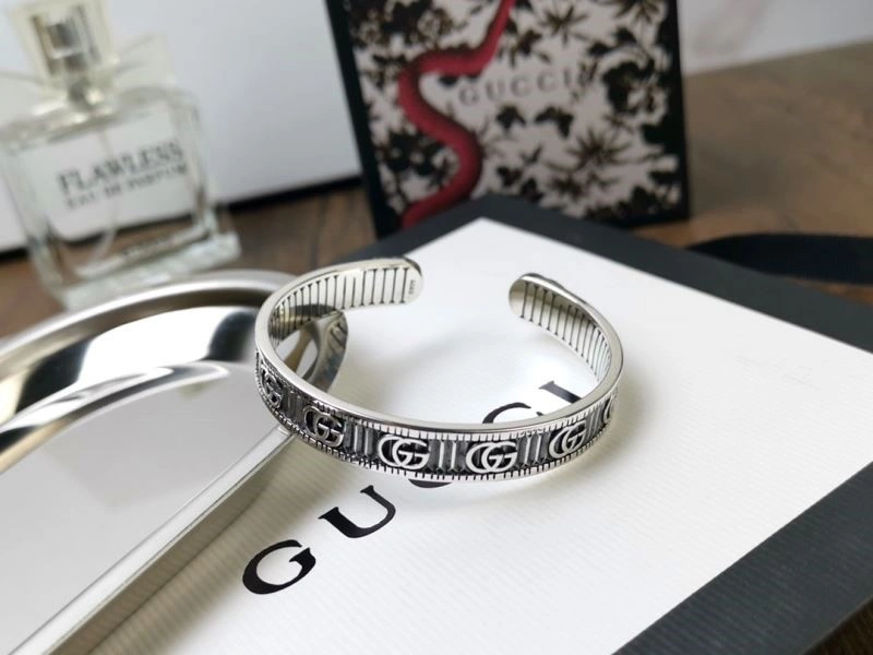 Versatile Gucci Bracelets 243899
