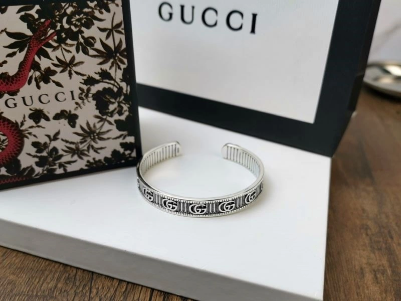 Versatile Gucci Bracelets 243899