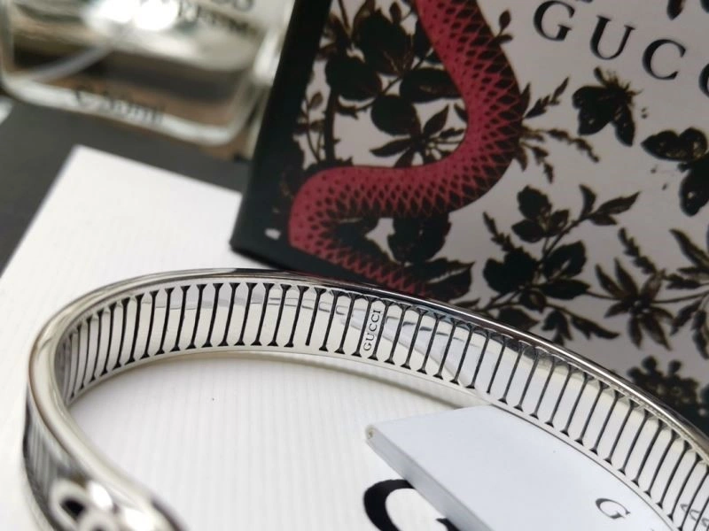 Versatile Gucci Bracelets 243899