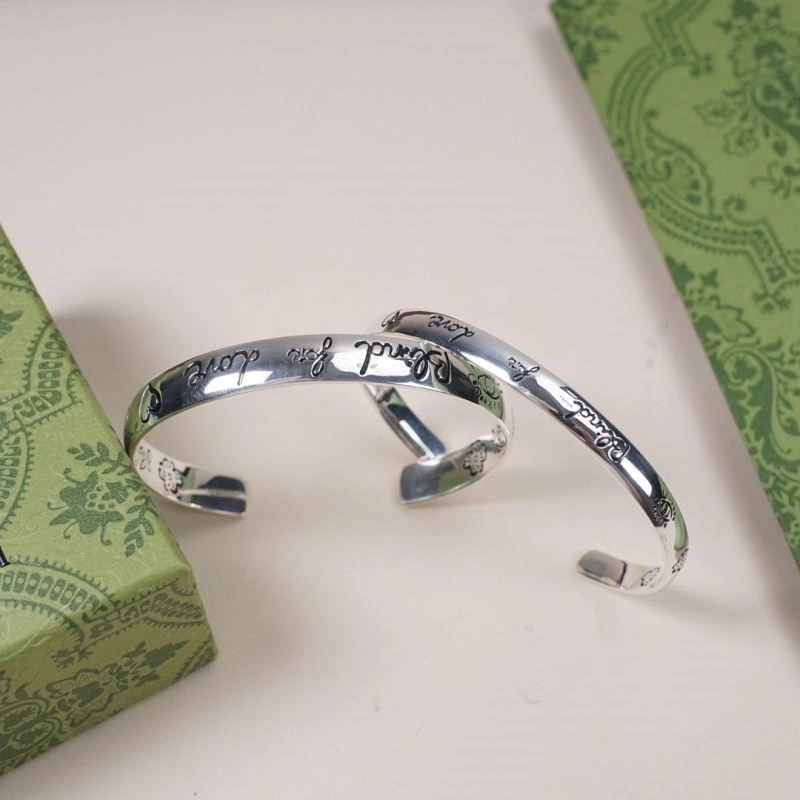 Elegant Gucci Bracelets 243882