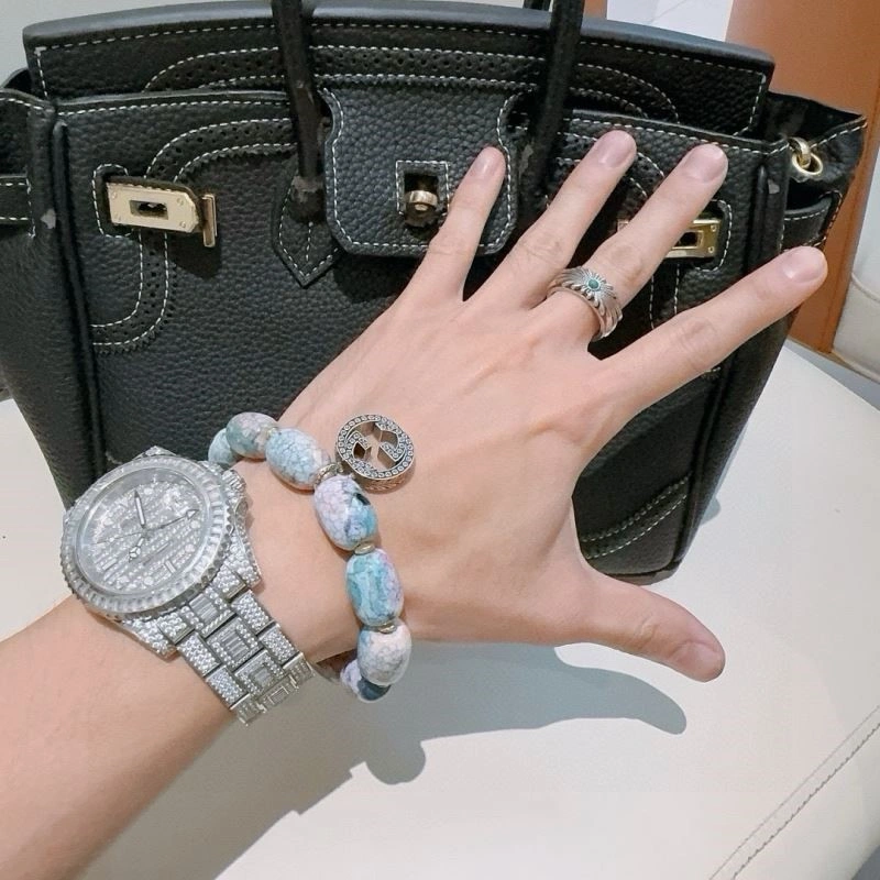 EyeCatching Gucci Bracelets 243856