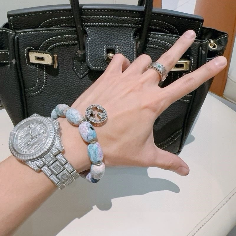 EyeCatching Gucci Bracelets 243856