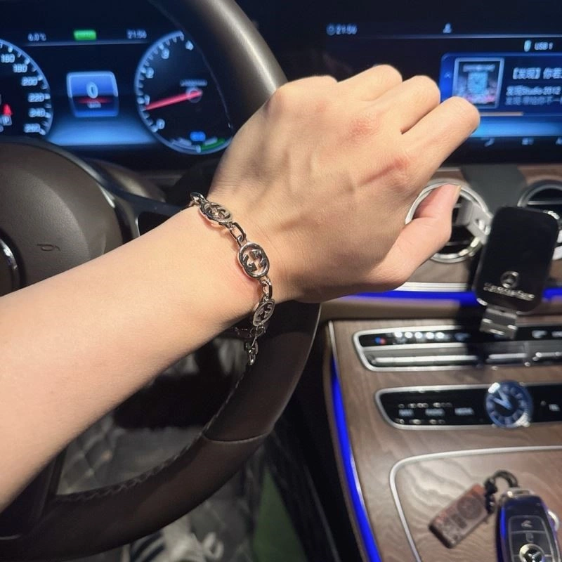 Effortless Gucci Bracelets 243860