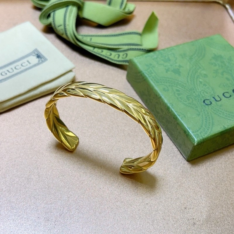 WaterResistant Gucci Bracelets 243778