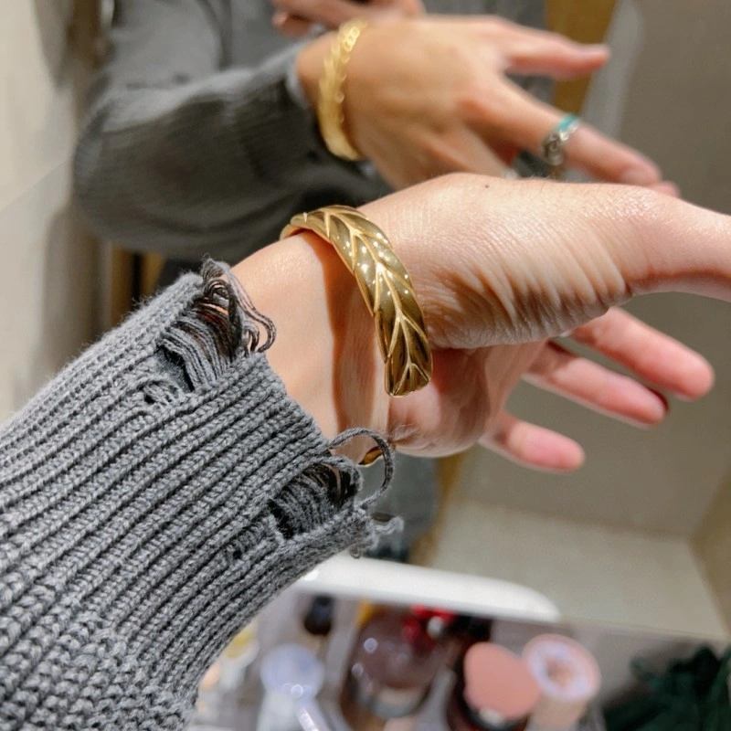 WaterResistant Gucci Bracelets 243778
