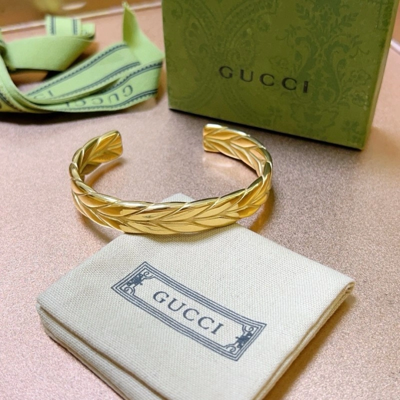 WaterResistant Gucci Bracelets 243778
