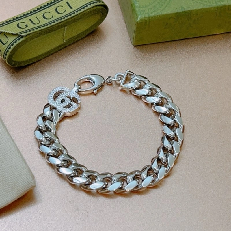 ComfortFit Gucci Bracelets 243789