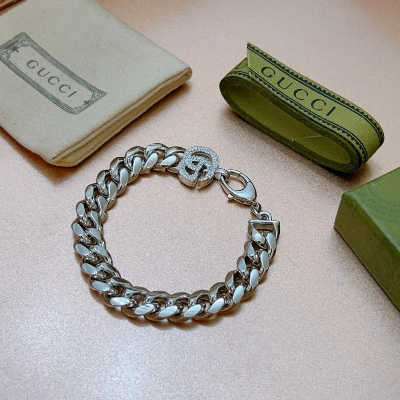 ComfortFit Gucci Bracelets 243789