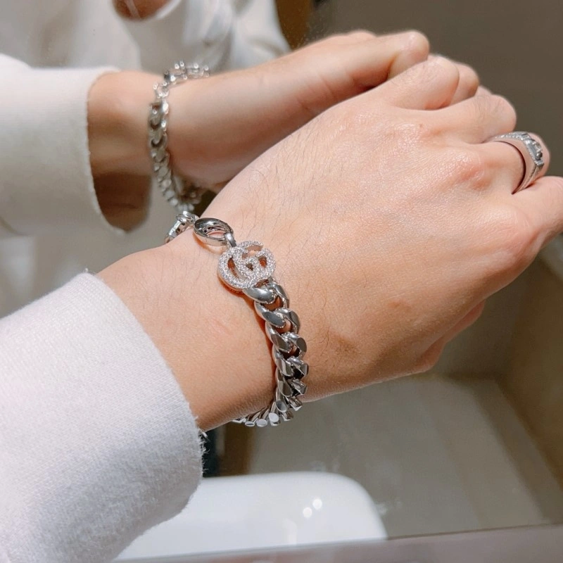 ComfortFit Gucci Bracelets 243789