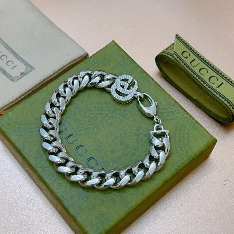 ComfortFit Gucci Bracelets 243789
