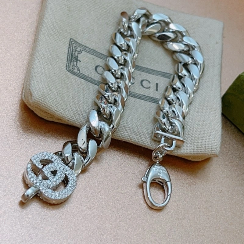 ComfortFit Gucci Bracelets 243789