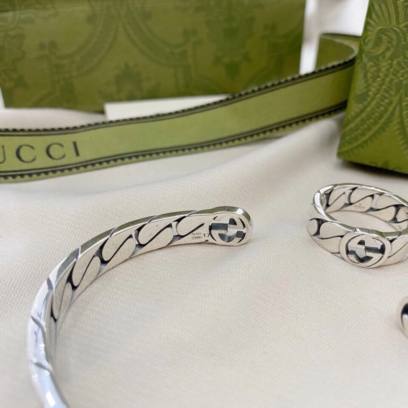 Tailored Gucci Bracelets 243783
