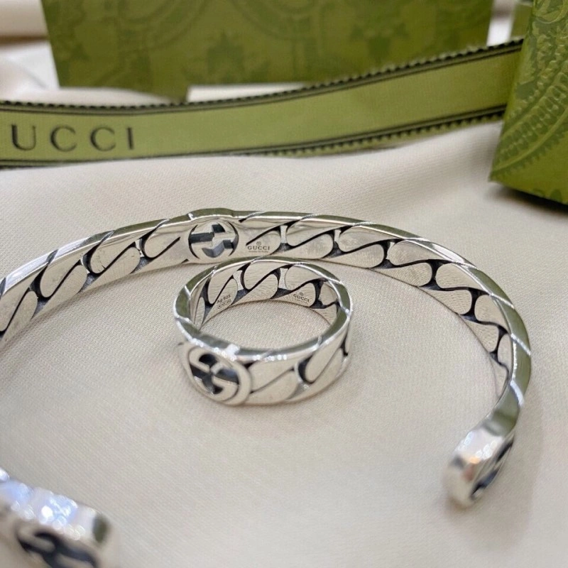 Tailored Gucci Bracelets 243783