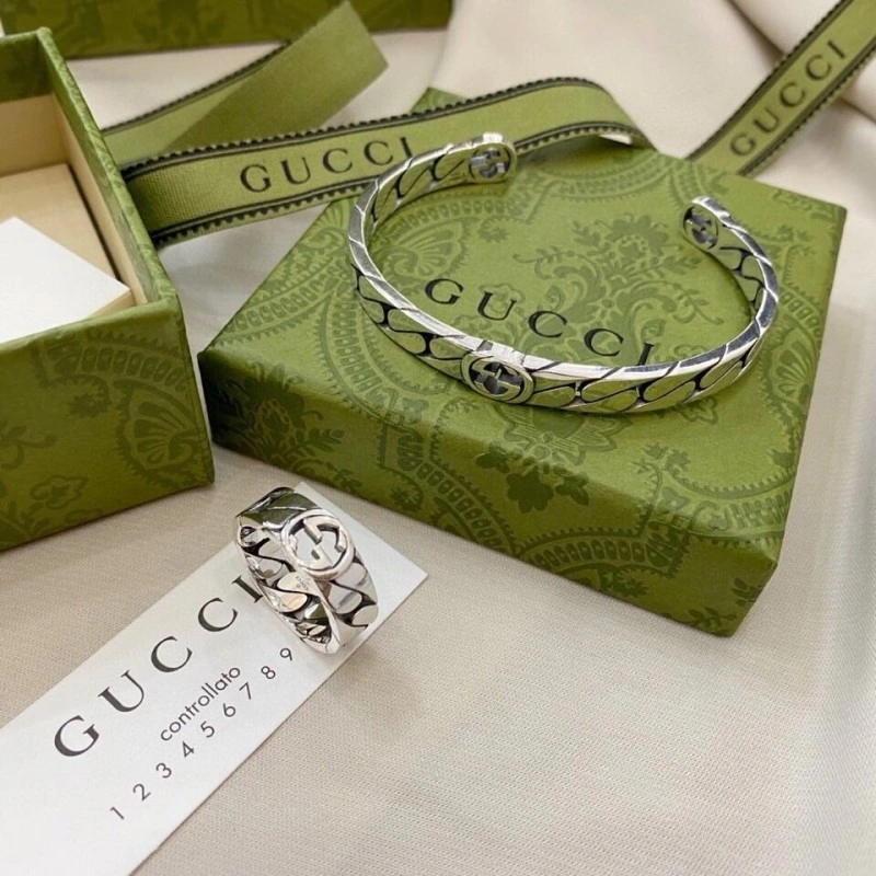 Tailored Gucci Bracelets 243783